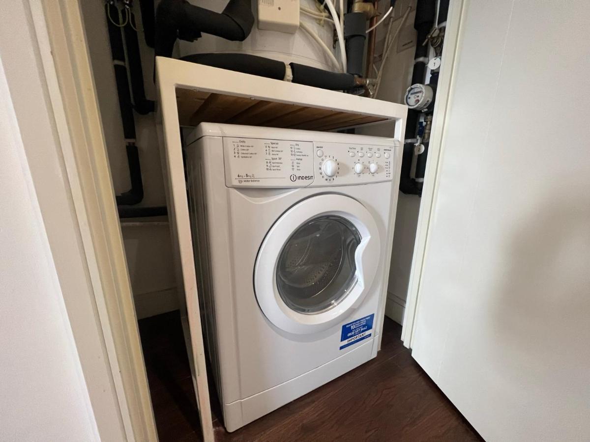 Modern 2Br 2Ba Apt Wparking Sleeps 6 Comfortably Londres Exterior foto