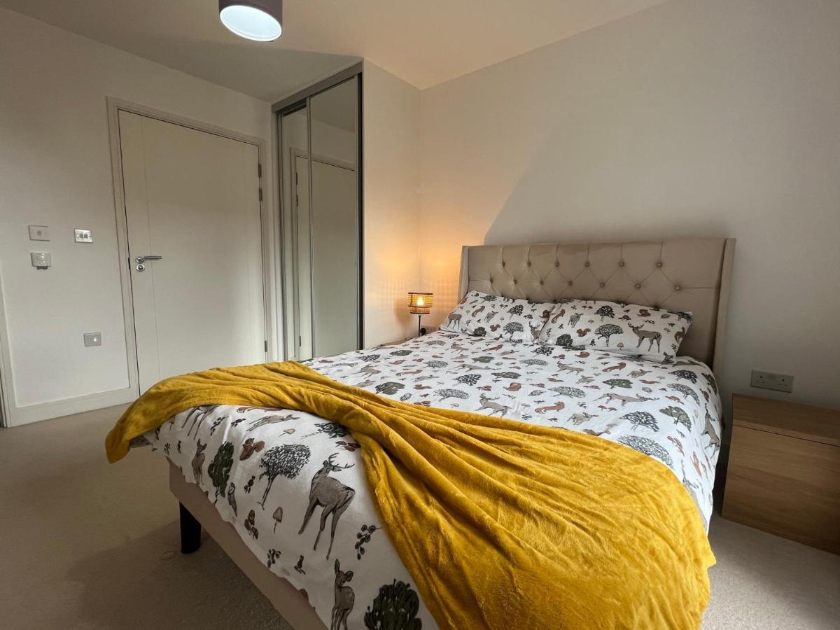 Modern 2Br 2Ba Apt Wparking Sleeps 6 Comfortably Londres Exterior foto